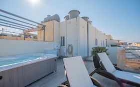 Kernice Penthouse With Sea And Country Views Of Xghajra